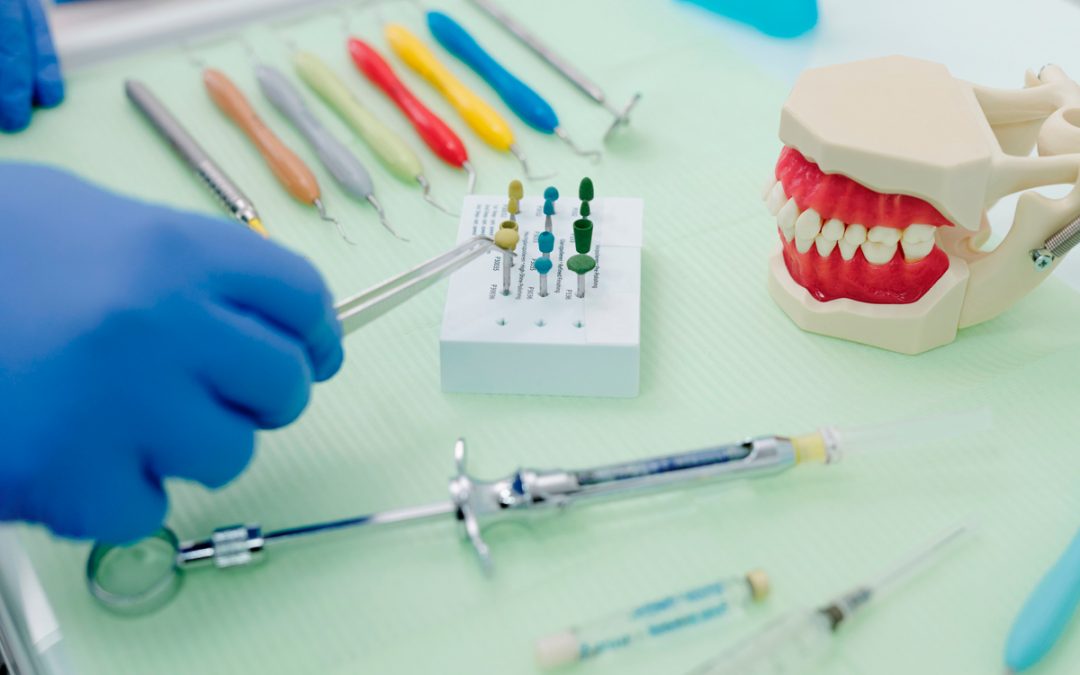 Implante dentário sem cortes | Benefícios dessa técnica